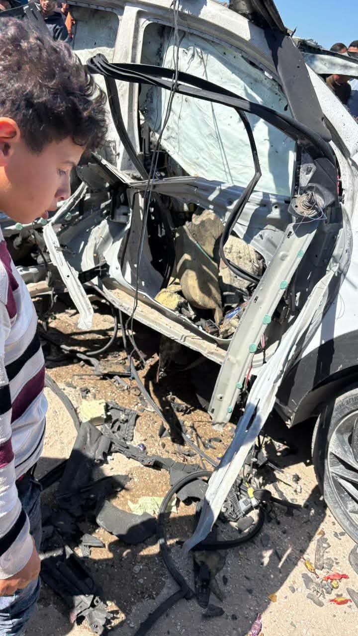 قصف مركبة في خانيونس.jpg