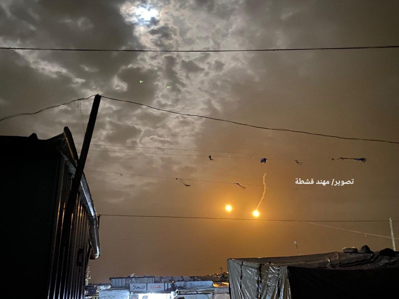 قنابل إنارة.jpg