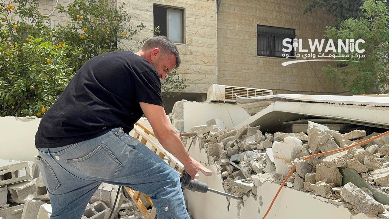 هدم ذاتي في القدس2.jpg