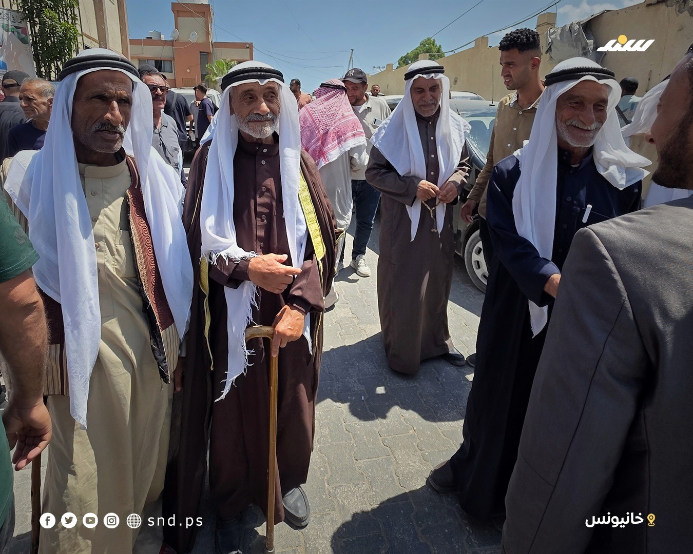 وقفة بمدينة خانيونس تطالب بتأمين الأدوية والمستلزمات الطبية للقطاع الصحي3.jpg