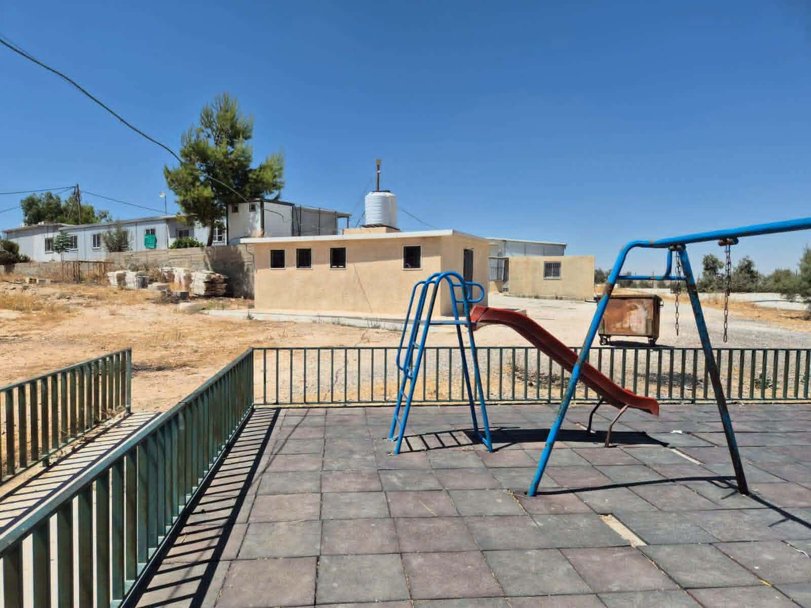 هدم مدرسة يطا (1).jpg