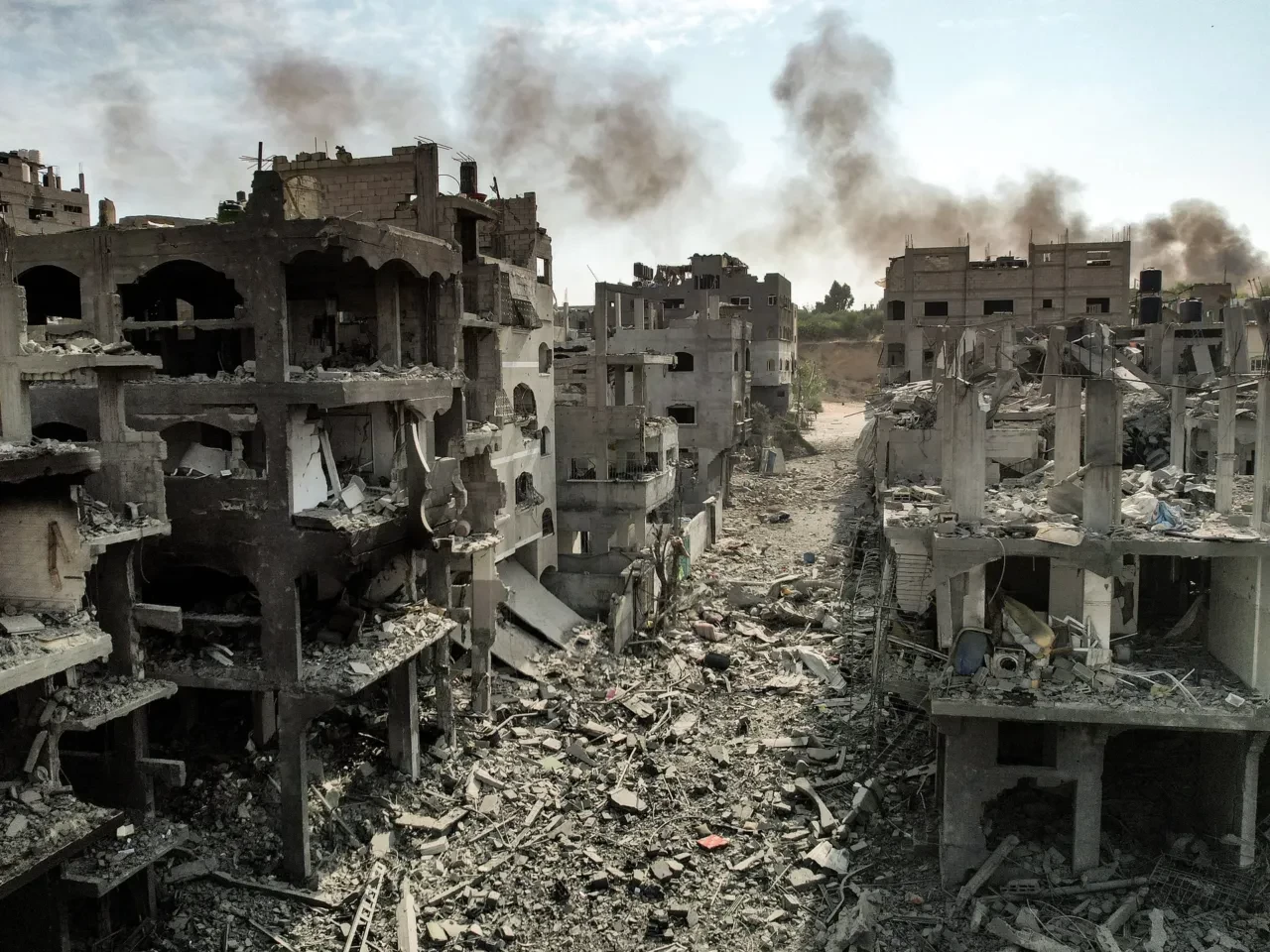 تدمير المنازل.webp